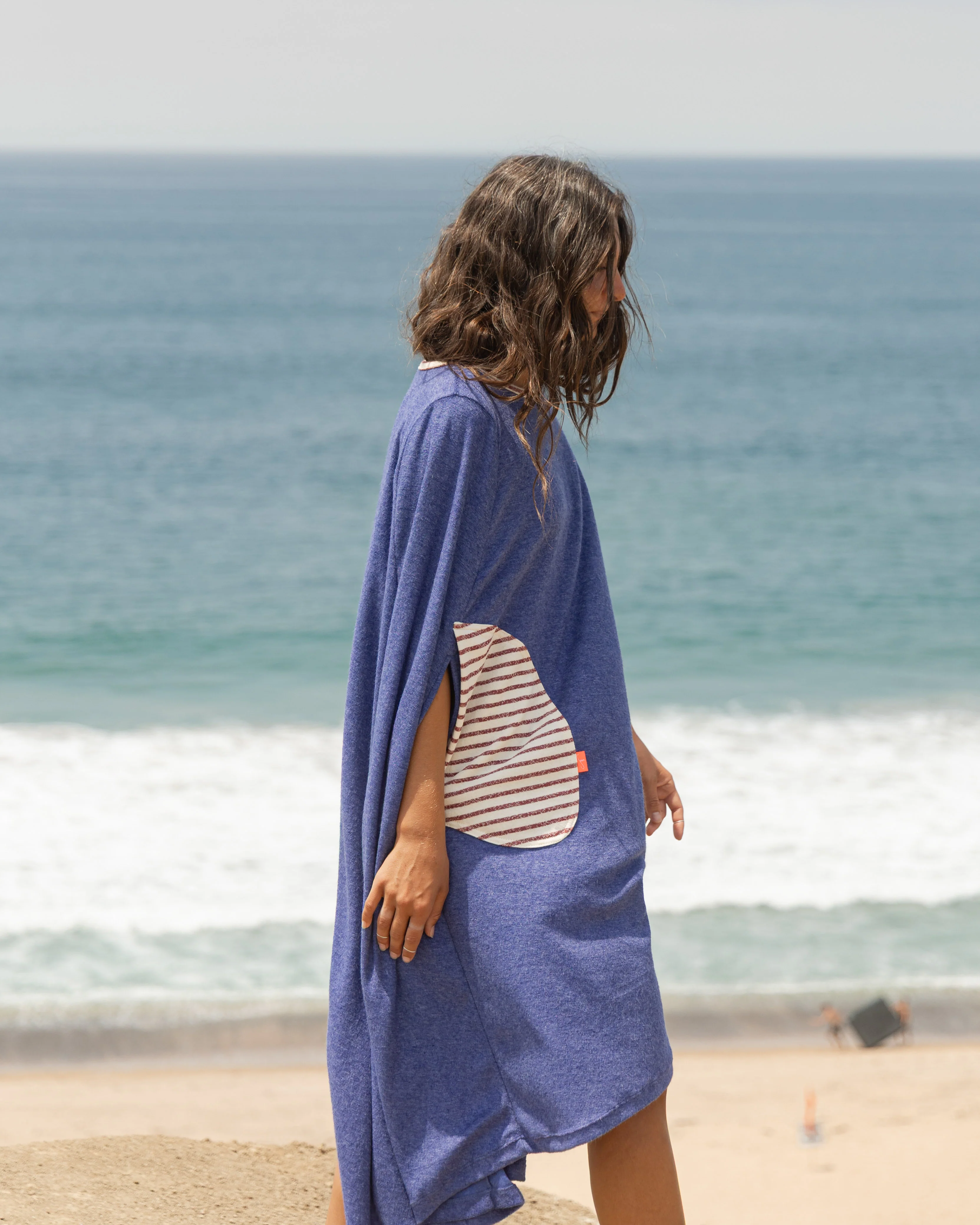 Changing Cape - Horizon Red - Image 5